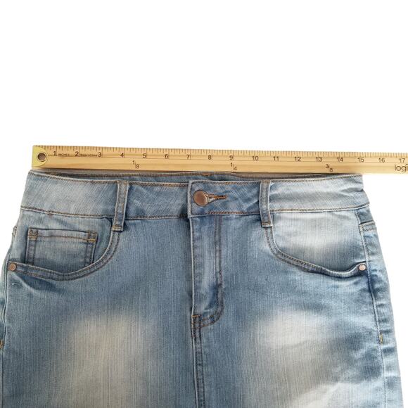 Dollhouse Denim Mini Skirt, Size 9 - Picture 5 of 7